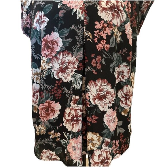 Halogen Top Women’s Medium Petite Black Floral Sleeveless Pink Flowers - Picture 3 of 13